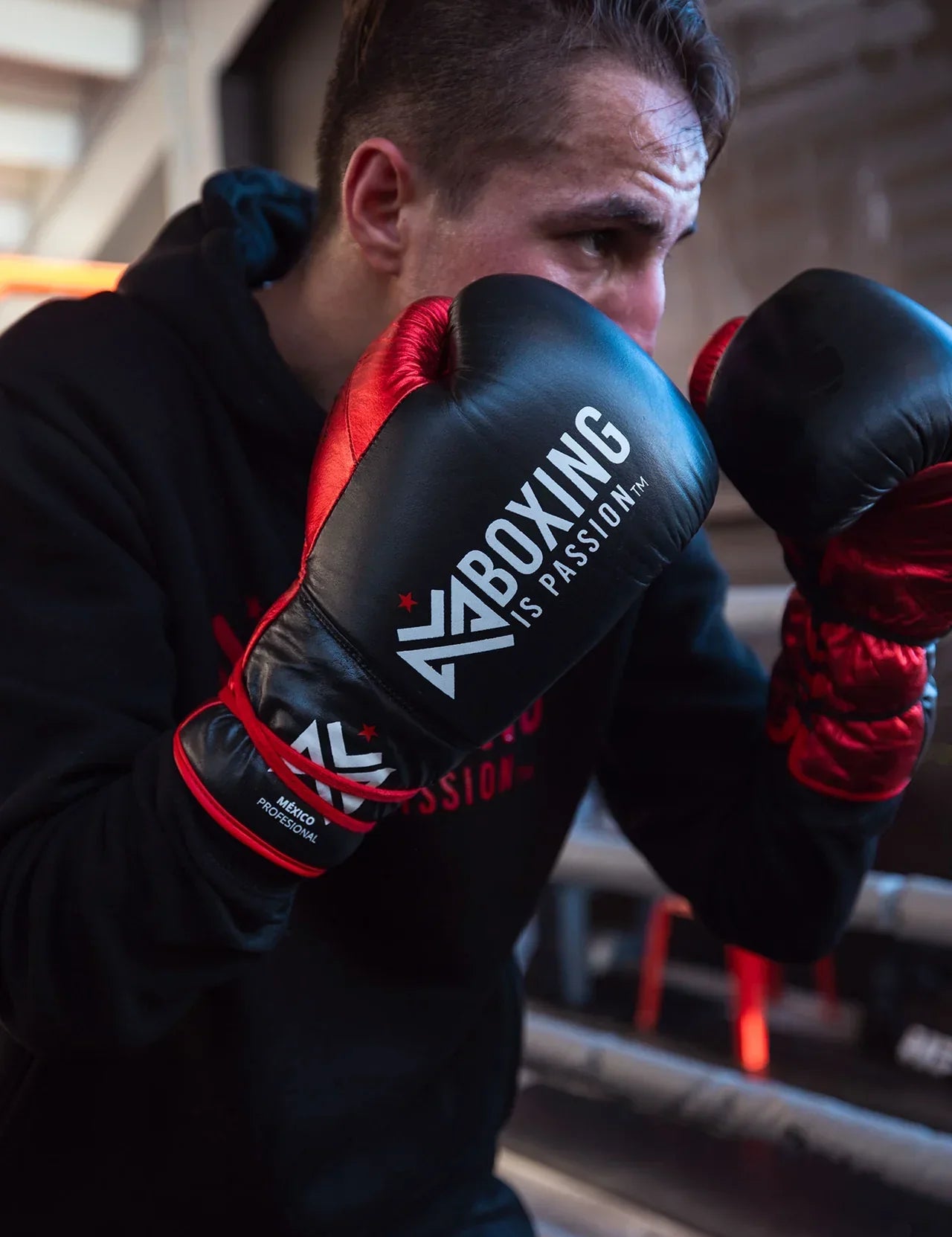 Picking the Perfect Pair of Sparring Boxing Gloves: A Knockout Guide